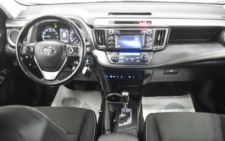 Toyota RAV4, 2016 год, 2 170 000 рублей, 6 фотография