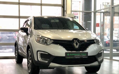 Renault Kaptur I рестайлинг, 2019 год, 1 630 000 рублей, 3 фотография