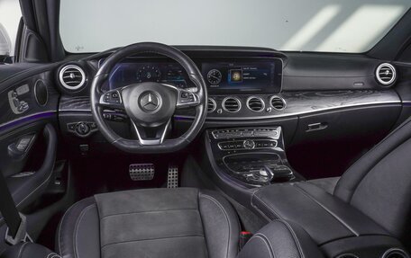 Mercedes-Benz E-Класс, 2017 год, 3 949 000 рублей, 6 фотография