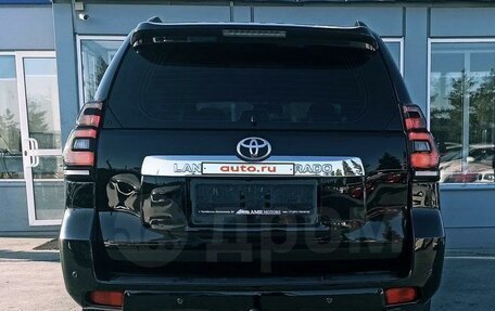 Toyota Land Cruiser Prado 150 рестайлинг 2, 2010 год, 3 150 000 рублей, 2 фотография