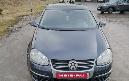 Volkswagen Jetta VI, 2009 год, 765 000 рублей, 2 фотография
