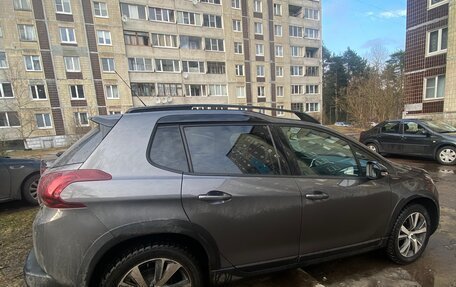 Peugeot 2008 II, 2017 год, 1 350 000 рублей, 2 фотография