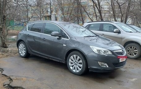 Opel Astra J, 2011 год, 618 000 рублей, 3 фотография