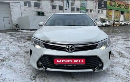 Toyota Camry, 2015 год, 2 000 000 рублей, 2 фотография