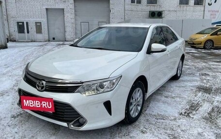 Toyota Camry, 2015 год, 2 000 000 рублей, 3 фотография