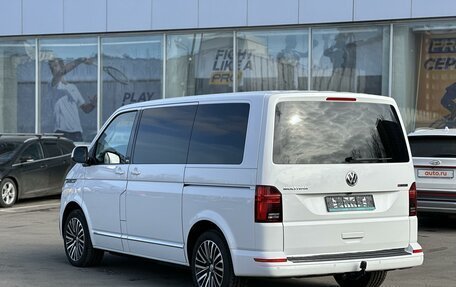Volkswagen Multivan T6 рестайлинг, 2021 год, 6 200 000 рублей, 3 фотография