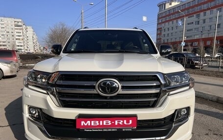 Toyota Land Cruiser 200, 2020 год, 12 100 000 рублей, 2 фотография