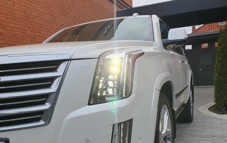 Cadillac Escalade IV, 2020 год, 8 100 000 рублей, 3 фотография