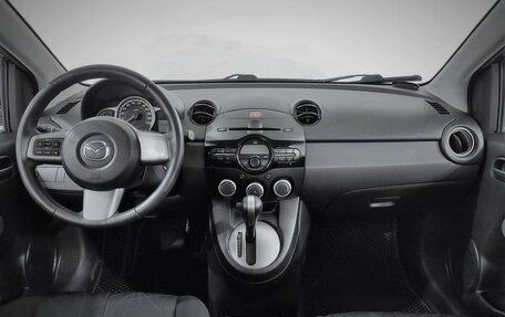Mazda 2 III, 2012 год, 855 000 рублей, 5 фотография