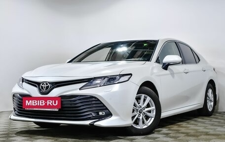 Toyota Camry, 2020 год, 3 080 000 рублей, 2 фотография