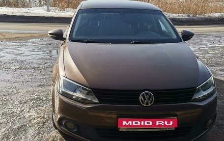 Volkswagen Jetta VI, 2012 год, 1 080 000 рублей, 2 фотография