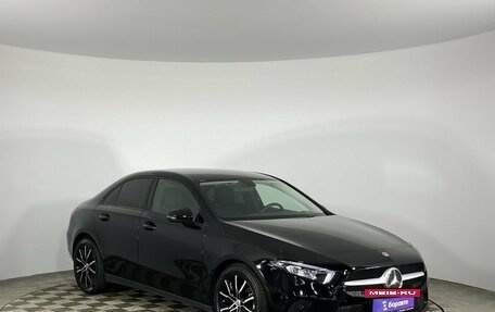 Mercedes-Benz A-Класс, 2019 год, 2 379 000 рублей, 2 фотография