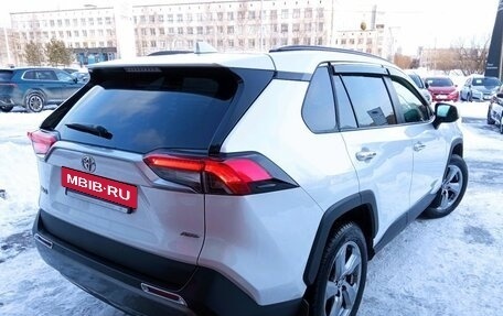 Toyota RAV4, 2021 год, 3 599 000 рублей, 5 фотография