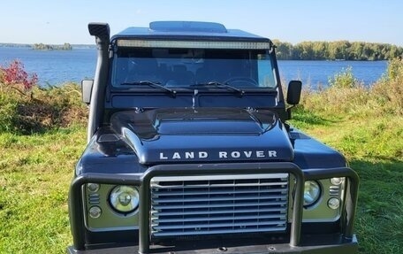 Land Rover Defender I, 2011 год, 2 700 000 рублей, 2 фотография