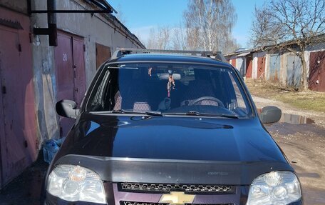 Chevrolet Niva I рестайлинг, 2010 год, 600 000 рублей, 2 фотография