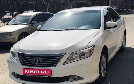 Toyota Camry, 2013 год, 2 000 000 рублей, 2 фотография