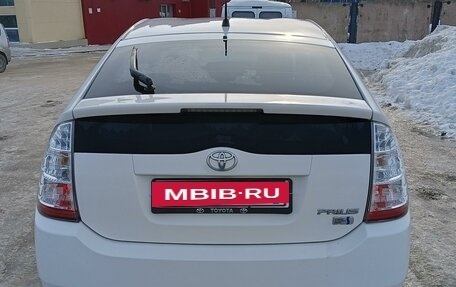 Toyota Prius, 2011 год, 1 150 000 рублей, 3 фотография