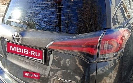 Toyota RAV4, 2016 год, 2 200 000 рублей, 2 фотография