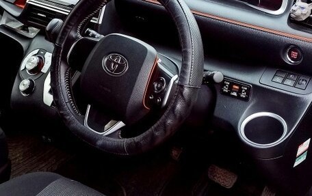 Toyota Sienta II, 2019 год, 1 797 000 рублей, 8 фотография