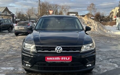 Volkswagen Tiguan II, 2019 год, 2 470 000 рублей, 2 фотография