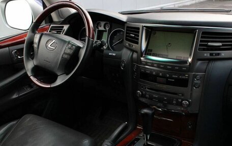 Lexus LX III, 2008 год, 2 920 000 рублей, 11 фотография