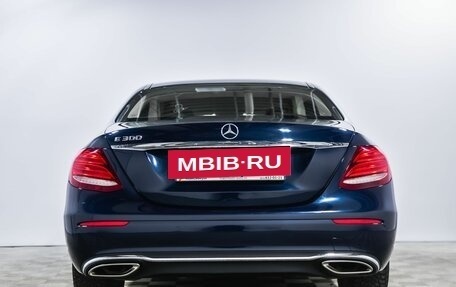 Mercedes-Benz E-Класс, 2016 год, 3 609 000 рублей, 6 фотография