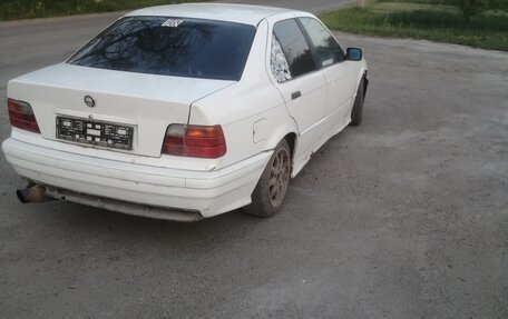 BMW 3 серия, 1993 год, 170 000 рублей, 3 фотография