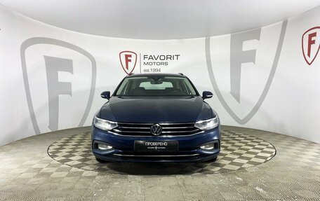Volkswagen Passat B8 рестайлинг, 2019 год, 1 750 000 рублей, 2 фотография