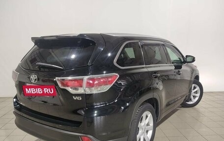 Toyota Highlander III, 2015 год, 3 068 000 рублей, 4 фотография