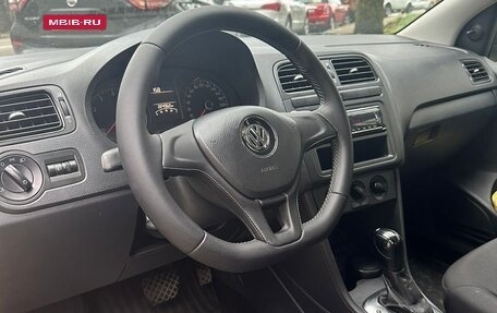 Volkswagen Polo VI (EU Market), 2018 год, 749 000 рублей, 2 фотография