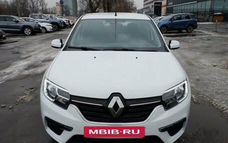Renault Logan II, 2021 год, 924 000 рублей, 2 фотография