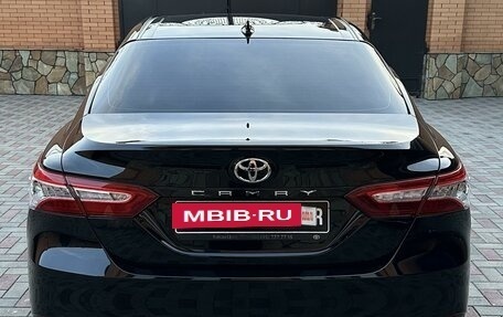 Toyota Camry, 2021 год, 3 900 000 рублей, 4 фотография