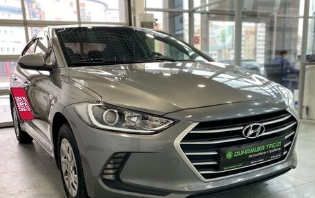 Hyundai Elantra VI рестайлинг, 2018 год, 1 600 000 рублей, 3 фотография