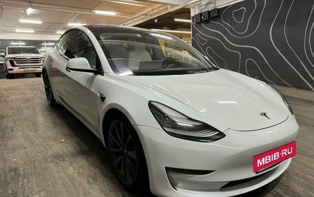 Tesla Model 3 I, 2019 год, 3 000 000 рублей, 2 фотография