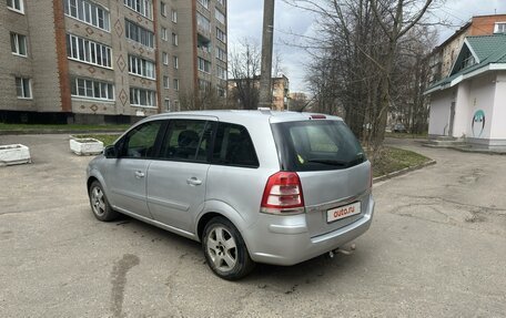 Opel Zafira B, 2010 год, 640 000 рублей, 3 фотография