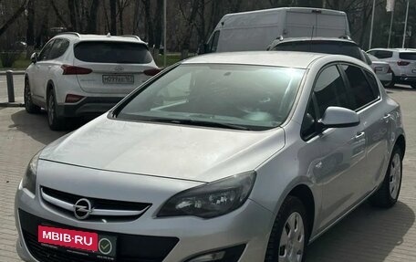 Opel Astra J, 2013 год, 999 900 рублей, 3 фотография