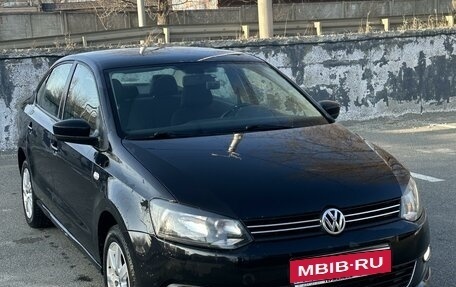 Volkswagen Polo VI (EU Market), 2011 год, 775 000 рублей, 2 фотография