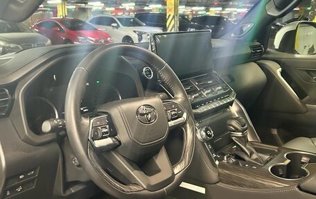 Toyota Land Cruiser, 2022 год, 13 350 000 рублей, 4 фотография