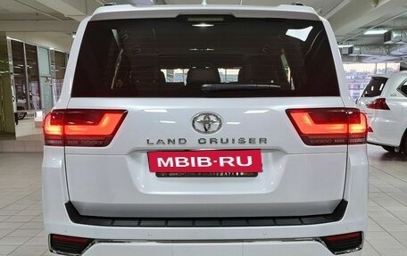 Toyota Land Cruiser, 2024 год, 21 900 000 рублей, 5 фотография
