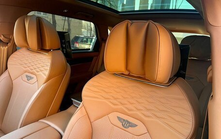 Bentley Bentayga I, 2022 год, 42 000 000 рублей, 7 фотография