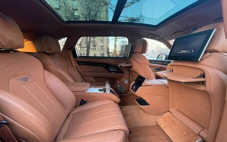 Bentley Bentayga I, 2022 год, 42 000 000 рублей, 10 фотография