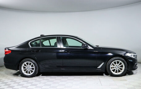 BMW 5 серия, 2019 год, 3 798 000 рублей, 4 фотография