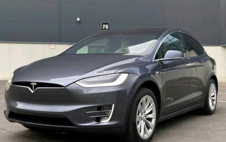 Tesla Model X I, 2016 год, 4 400 000 рублей, 2 фотография