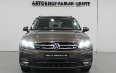 Volkswagen Tiguan II, 2020 год, 2 890 000 рублей, 2 фотография