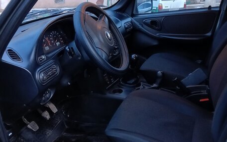 Chevrolet Niva I рестайлинг, 2015 год, 780 000 рублей, 4 фотография