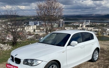 BMW 1 серия, 2011 год, 999 999 рублей, 2 фотография