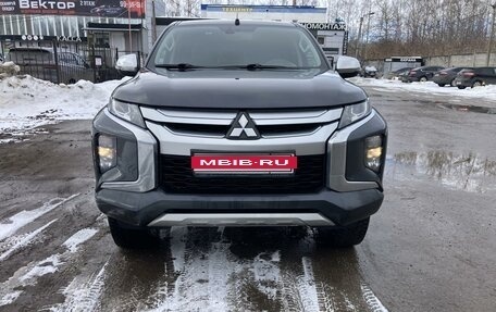 Mitsubishi L200 IV рестайлинг, 2019 год, 2 550 000 рублей, 4 фотография