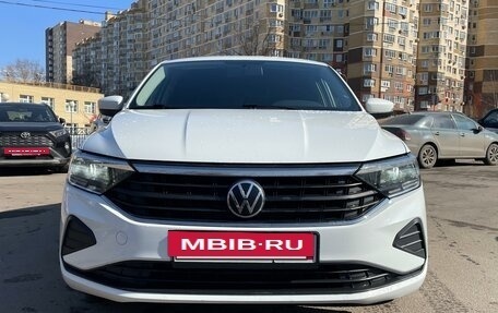 Volkswagen Polo VI (EU Market), 2021 год, 1 620 000 рублей, 2 фотография
