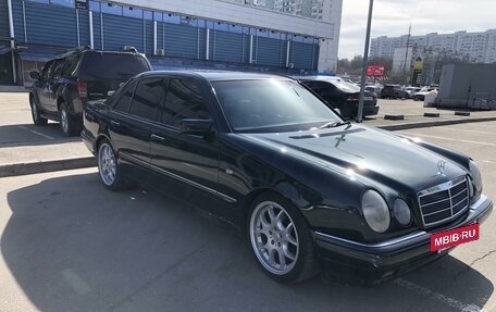 Mercedes-Benz E-Класс, 1995 год, 650 000 рублей, 3 фотография