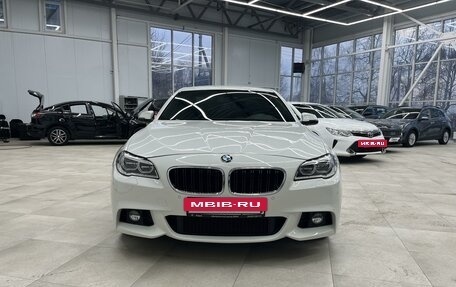 BMW 5 серия, 2015 год, 2 600 000 рублей, 2 фотография